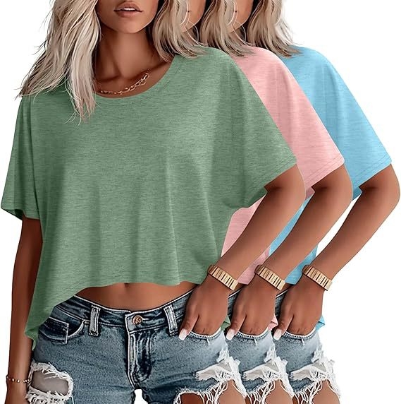 Set od 3 ženskih cropped majica s kratkim rukavima, okruglim izrezom, batwing rukavima, širok kroj