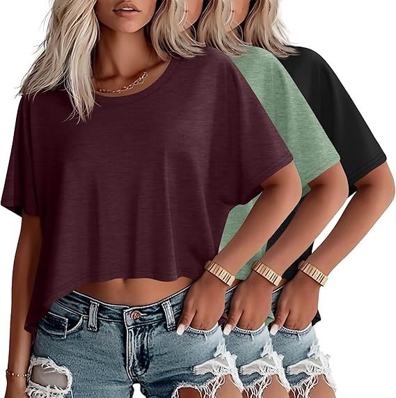 Set od 3 ženskih cropped majica s kratkim rukavima, okruglim izrezom, batwing rukavima, širok kroj