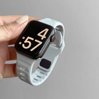 Prozračan silikonski kaiš za Apple Watch S7–S10, moderan