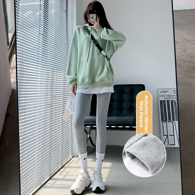 Naistele termilised fleece vooderga leggingud, paks materjal, polüester-spandeksi segu, 9/10 pikkus, kitsas lõige