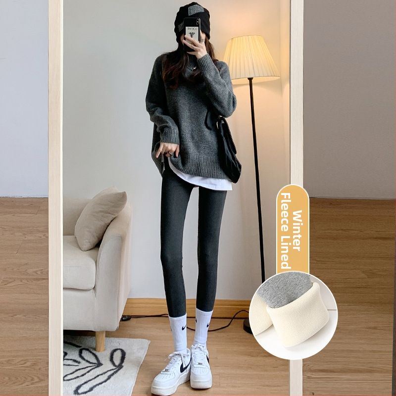 Naistele termilised fleece vooderga leggingud, paks materjal, polüester-spandeksi segu, 9/10 pikkus, kitsas lõige