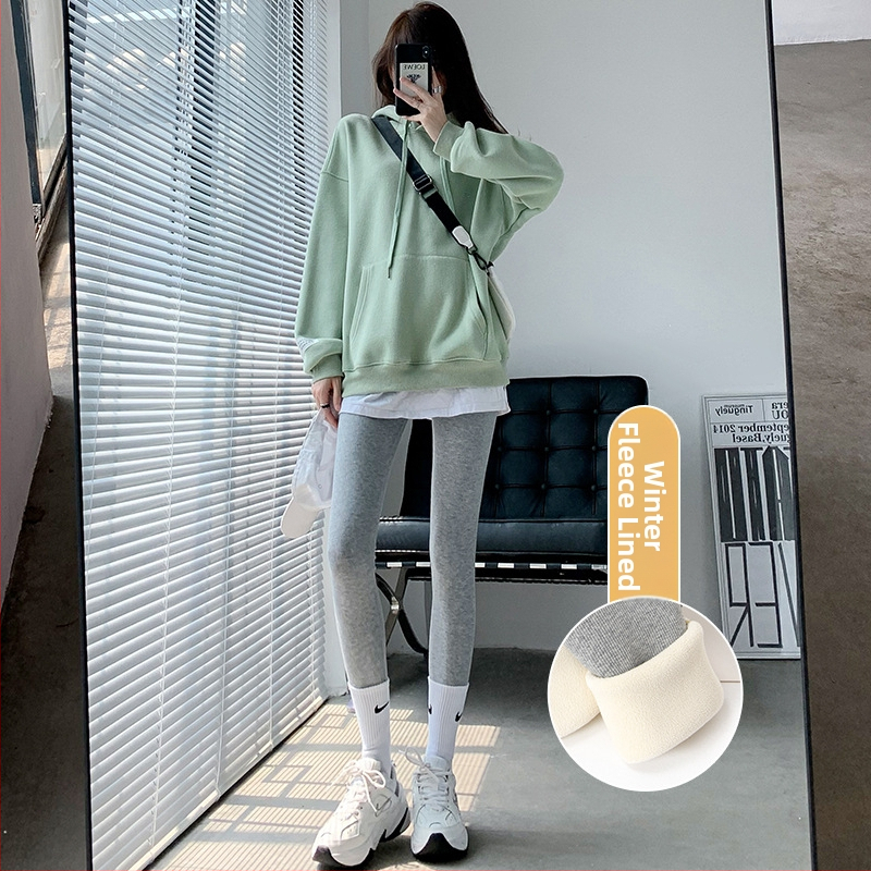 Naistele termilised fleece vooderga leggingud, paks materjal, polüester-spandeksi segu, 9/10 pikkus, kitsas lõige