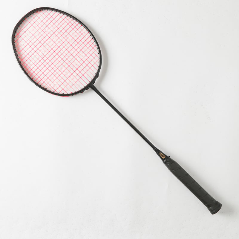 Raketa za badminton s okvirom od karbonskih vlakana, težina 80-84 g, drška G4, direktan udarac, za početnike
