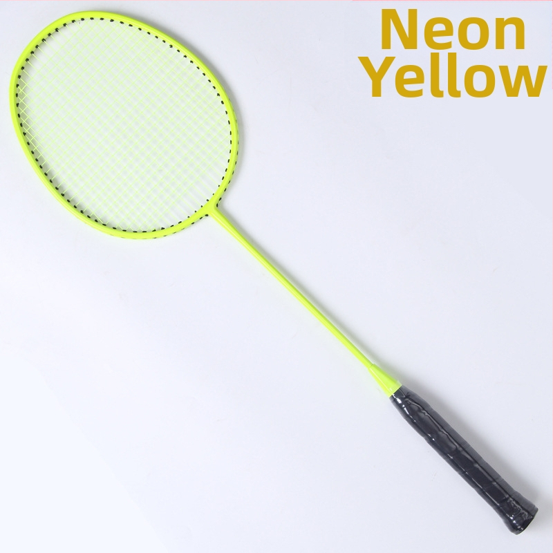 Raketa za badminton od karbonskih vlakana — ultra lagana, 80-84 g; direktni udar; za amaterske juniore; mogućnost prilagodbe