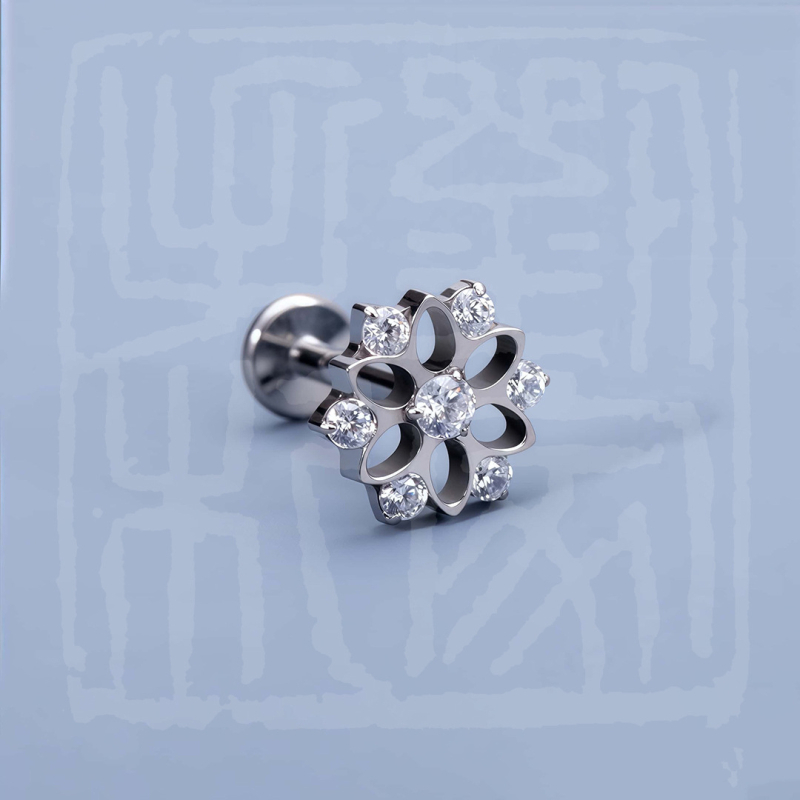 Nosa piercing prsten – G23 titanijeva legura, srcolik oblik, dijamantno ugradnja, cirkon kamen