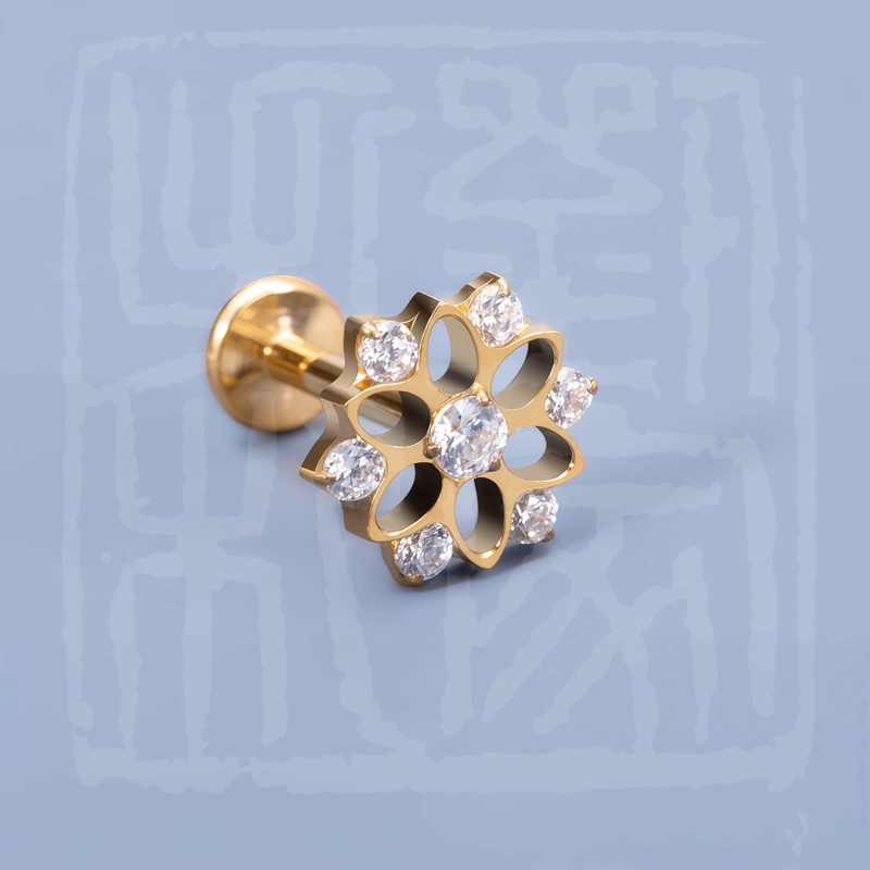 Nosa piercing prsten – G23 titanijeva legura, srcolik oblik, dijamantno ugradnja, cirkon kamen