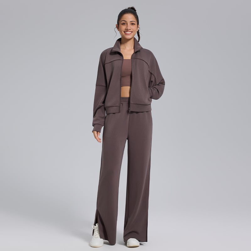 Moterų dviejų dalių komplektas su laisvo kirpimo plačiomis kelnėmis ir džemperiu; Audinys: modal; Sezonos: žiema, pavasaris, ruduo; Stilius: sportas, laisvalaikis, retro