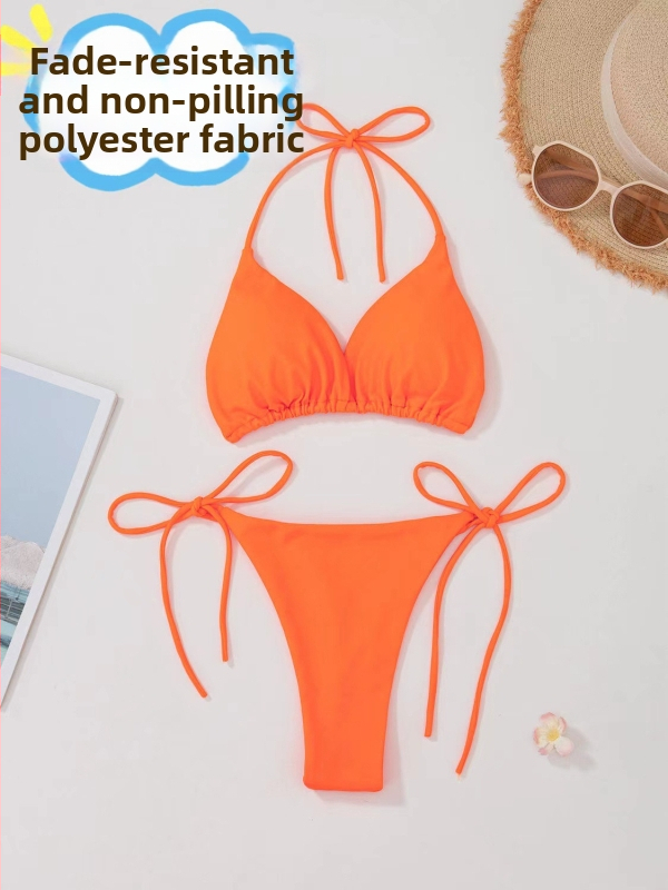 Moterų vienos spalvos bikinis, be petnešėlių, briefs stiliaus, poliesterio audinys, sudėtis 82% poliesteris, 18% elastanas, su krūties pagalvėlėmis