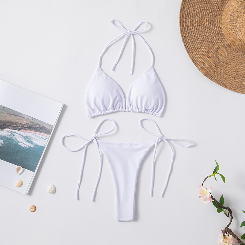 Moterų vienos spalvos bikinis, be petnešėlių, briefs stiliaus, poliesterio audinys, sudėtis 82% poliesteris, 18% elastanas, su krūties pagalvėlėmis