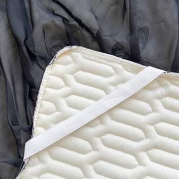 Natūralaus latekso patalynės komplektas su lovos kraštine, 3–4 dalių, latekso kiekis virš 90%, spausdinta audinys, skalbiamas