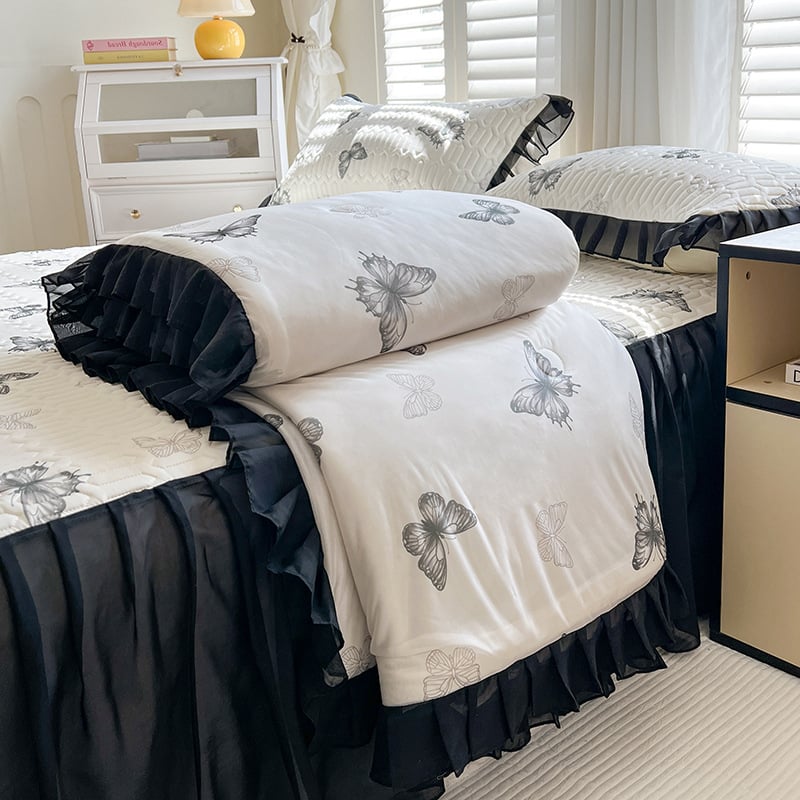 Natūralaus latekso patalynės komplektas su lovos kraštine, 3–4 dalių, latekso kiekis virš 90%, spausdinta audinys, skalbiamas