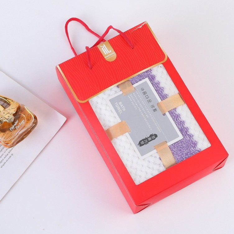 Dovanų rankšluosnių rinkinys dėžutėje – koralo flisas; pritaikomas; logotipo spausdinimas; svoris 600 g (Medžiaga: koralinis flisas; Pakuotė: dovanų dėžutė; Pritaikymas: Taip; Logotipo spausdinimas: Taip; Svoris: 600 g)