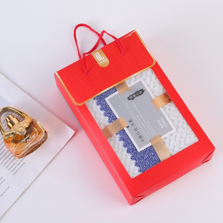 Dovanų rankšluosnių rinkinys dėžutėje – koralo flisas; pritaikomas; logotipo spausdinimas; svoris 600 g (Medžiaga: koralinis flisas; Pakuotė: dovanų dėžutė; Pritaikymas: Taip; Logotipo spausdinimas: Taip; Svoris: 600 g)