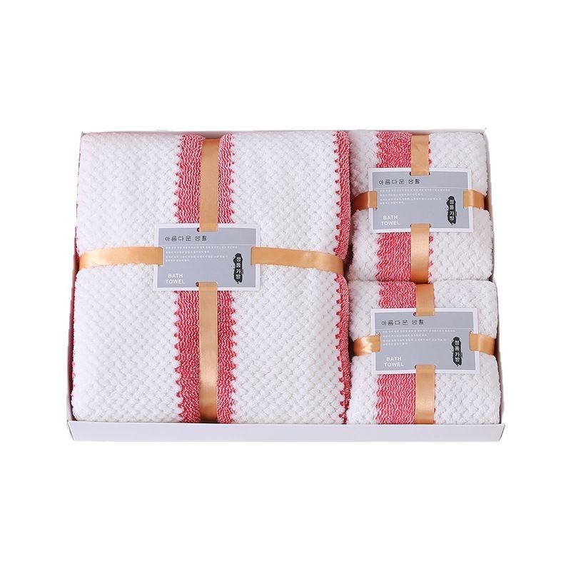 Dovanų rankšluosnių rinkinys dėžutėje – koralo flisas; pritaikomas; logotipo spausdinimas; svoris 600 g (Medžiaga: koralinis flisas; Pakuotė: dovanų dėžutė; Pritaikymas: Taip; Logotipo spausdinimas: Taip; Svoris: 600 g)