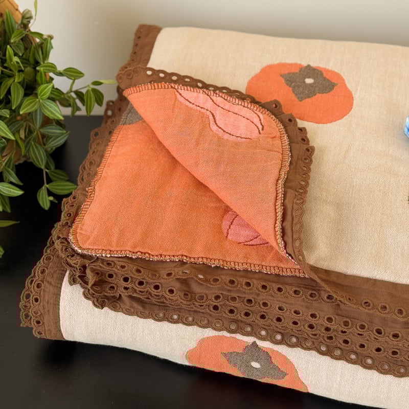 Πενταστρωμα γάζας πάπλωμα με δαντέλα - 100% βαμβάκι; βαφή αντίδρασης; βάρος 1.1–1.5 kg; Άνοιξη & Φθινόπωρο; μοτίβο φυτών και λουλουδιών