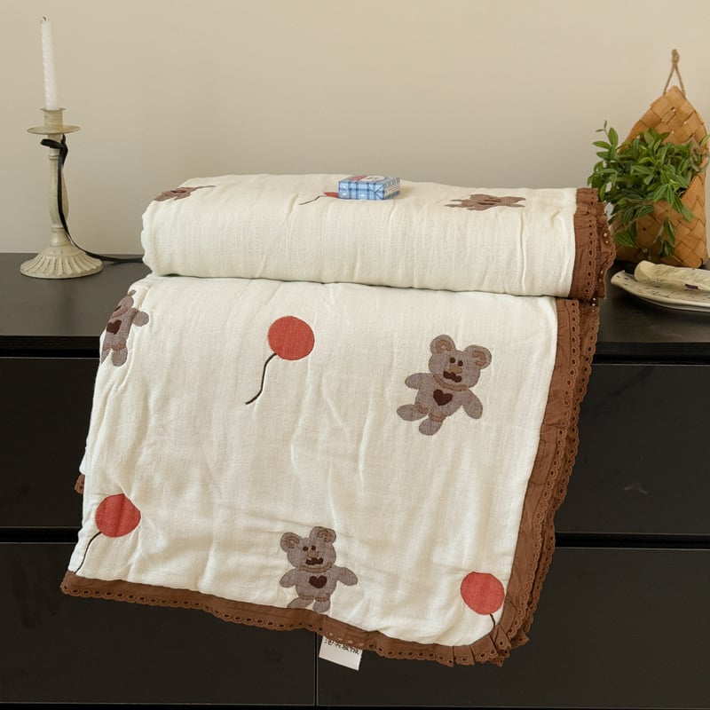 Πενταστρωμα γάζας πάπλωμα με δαντέλα - 100% βαμβάκι; βαφή αντίδρασης; βάρος 1.1–1.5 kg; Άνοιξη & Φθινόπωρο; μοτίβο φυτών και λουλουδιών