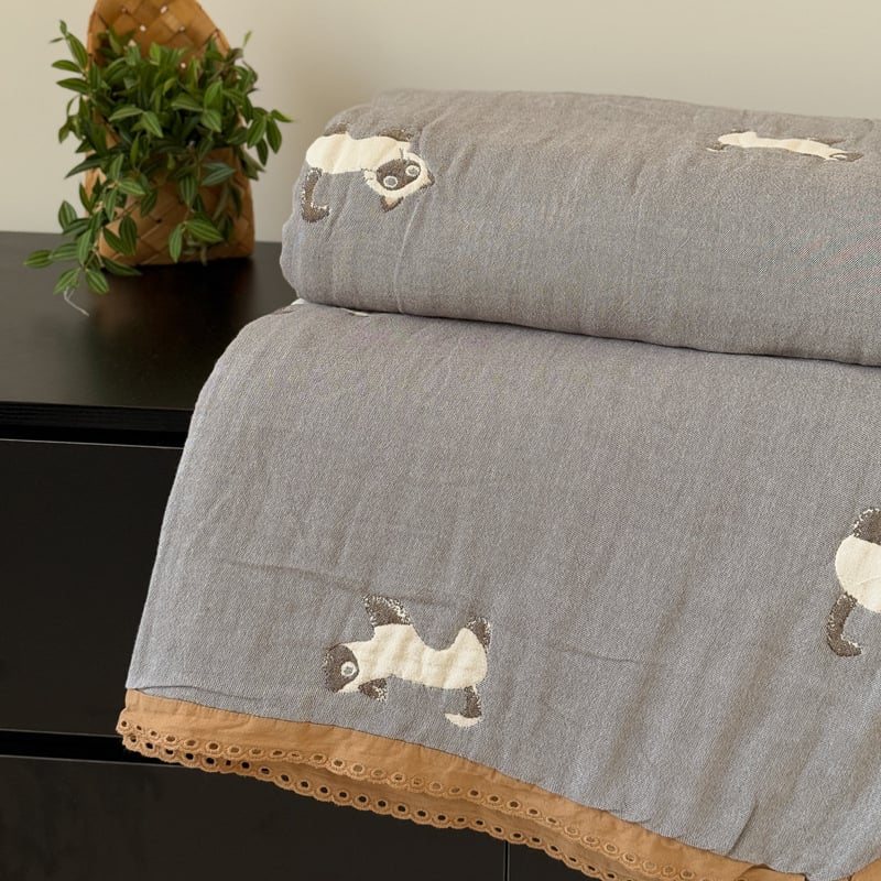 Πενταστρωμα γάζας πάπλωμα με δαντέλα - 100% βαμβάκι; βαφή αντίδρασης; βάρος 1.1–1.5 kg; Άνοιξη & Φθινόπωρο; μοτίβο φυτών και λουλουδιών