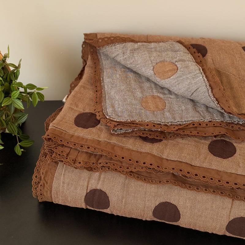 Πενταστρωμα γάζας πάπλωμα με δαντέλα - 100% βαμβάκι; βαφή αντίδρασης; βάρος 1.1–1.5 kg; Άνοιξη & Φθινόπωρο; μοτίβο φυτών και λουλουδιών