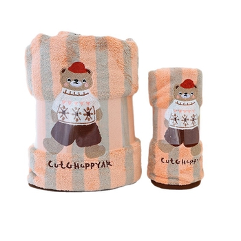 Trodjelni set ručnika za kupanje od koralnog pliša s kapom za sušenje kose, mekan i upijajući; Materijal: koralni pliš; Gustoća: 200–300 g/m²; Pređa: 100 d; Proizvodni procesi: tisak, džakard, obična tkanina