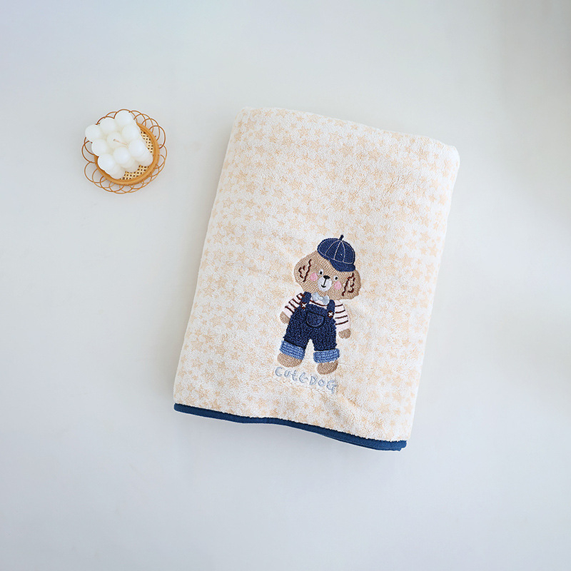 Trodjelni set ručnika za kupanje od koralnog pliša s kapom za sušenje kose, mekan i upijajući; Materijal: koralni pliš; Gustoća: 200–300 g/m²; Pređa: 100 d; Proizvodni procesi: tisak, džakard, obična tkanina