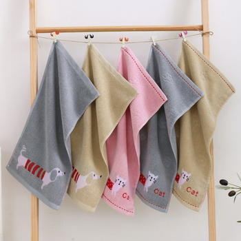 Baba arc törölköző Jacquard mintával, hosszú szálú gyapotból, 32s, 50–80 g