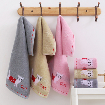 Baba arc törölköző Jacquard mintával, hosszú szálú gyapotból, 32s, 50–80 g