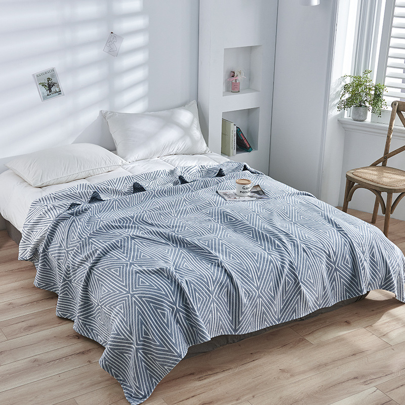 Βαμβακερή τριπλής στρώσης γάζα κουβέρτα με φλοράλ μοτίβο, βάρος άνω των 3000 g