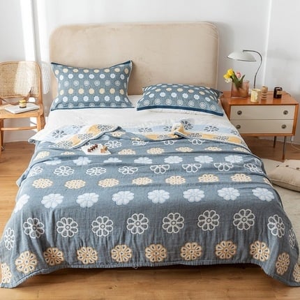 Βαμβακερή πετσέτα-κουβέρτα με φλοράλ μοτίβο, καλοκαιρινή σχεδίαση