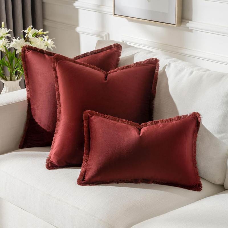 Díván párnahuzat - velúr anyag, csipke rojtos, könnyű lux stílus, PP-pamut töltet