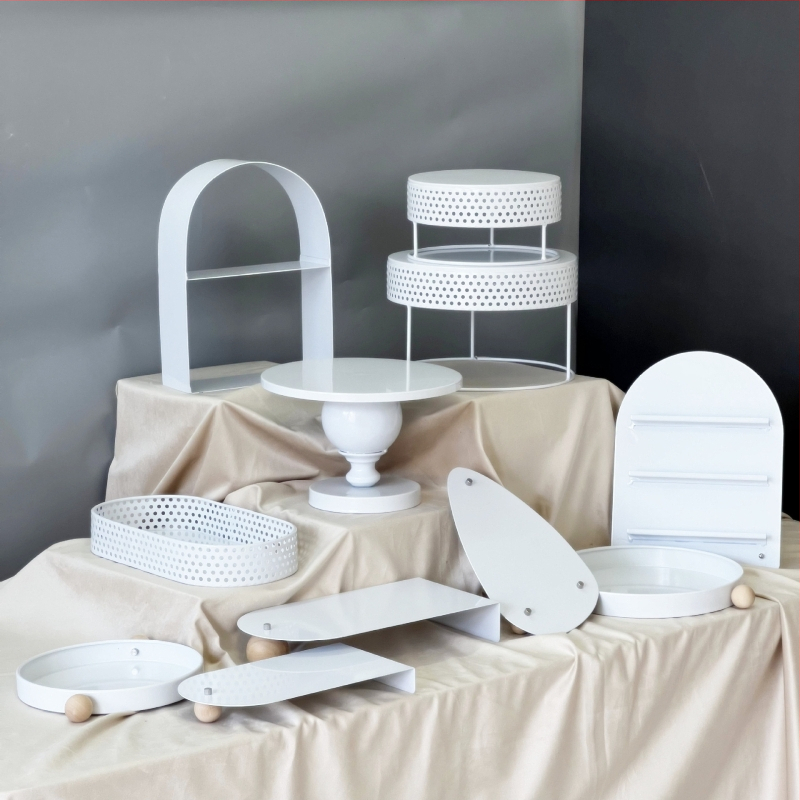 Десертна витрина за сервиране — Нордичен прост стил, марка Chen Blacksmith, Материал: Друг, Въведено през пролетта на 2013 г., Продукт премиум