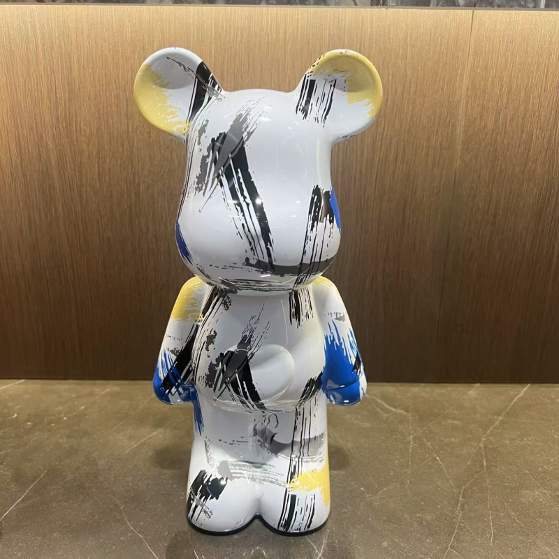 Декоративно мече за детска стая - пластмасова фигурка, стил лукс, инжекционно формована (Материал: пластмаса; Технология: инжекционно формоване; Стил: лукс; Подходящ за подарък: рождени дни, нов дом, пътуване)