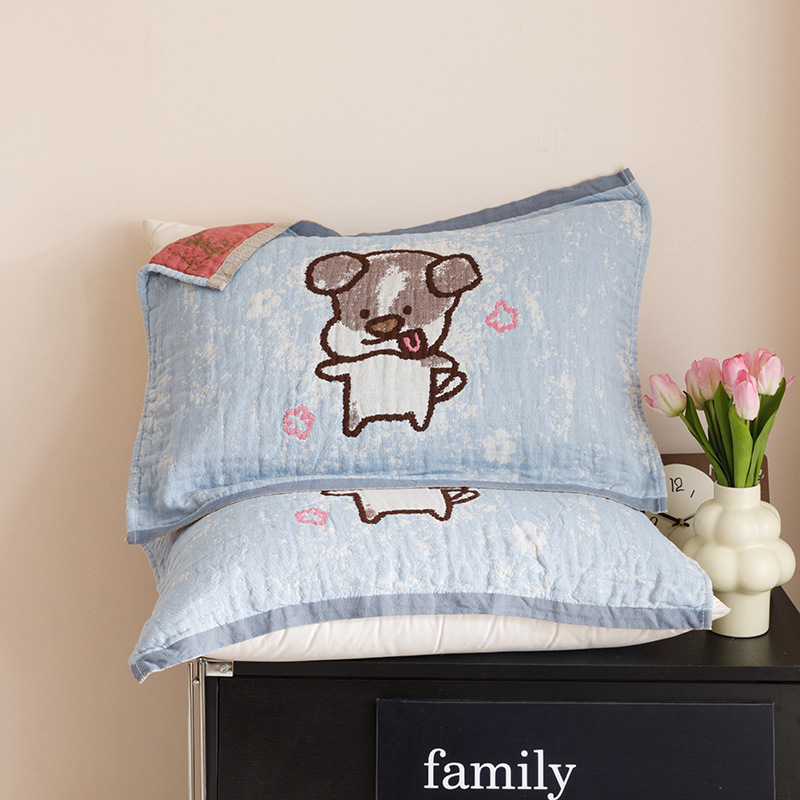 Памучни марлеви възглавнични кърпи (пакет от две) – четири слоя, чувствителни към кожата, дишащи, детска анимационна тема