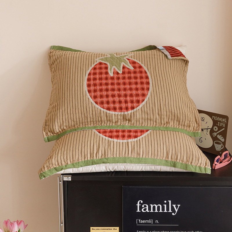 Памучни марлеви възглавнични кърпи (пакет от две) – четири слоя, чувствителни към кожата, дишащи, детска анимационна тема