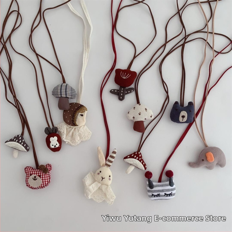 Детски гердан – ръчна изработка, плат, карикатурен дизайн