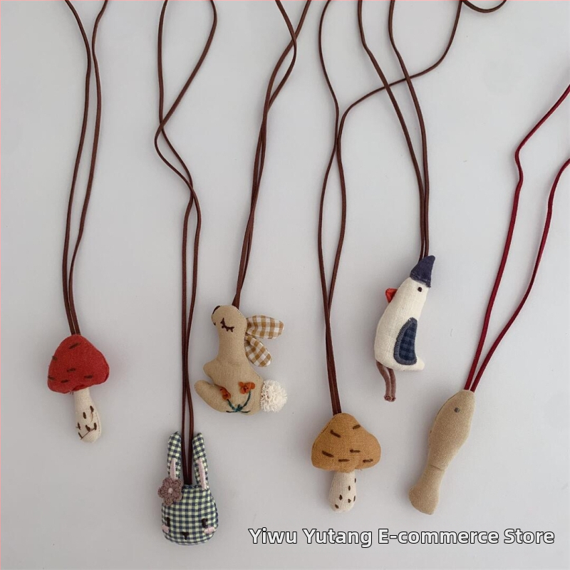 Детски гердан – ръчна изработка, плат, карикатурен дизайн