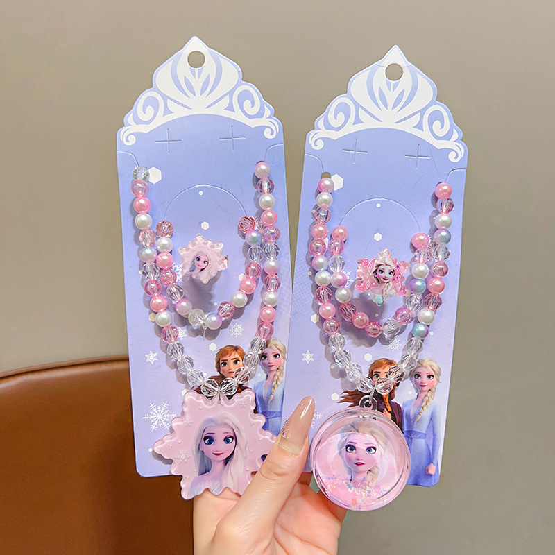 Nyaklánc - Rajzfilmszereplő hercegnő medál, golyós lánc, 3–12 éveseknek, 2025 nyári megjelenés