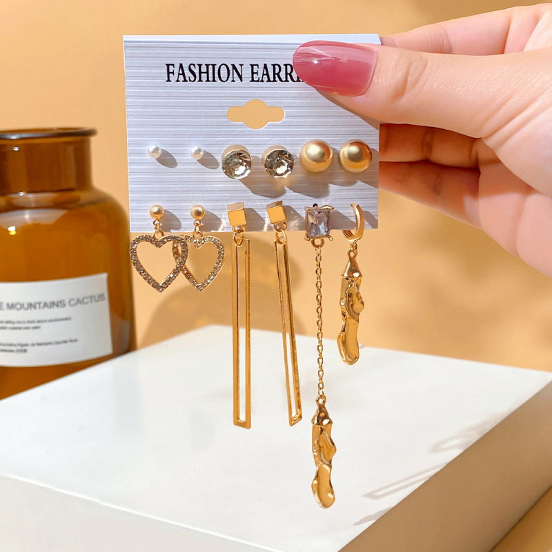 Auskarų rinkinys – geometrinis dizainas iš plastiko/medžiagos, vaikams; formos: širdies formos, U formos ir geometriniai; nerūdijančio plieno kabliukai; aplinkai draugiška apdirbimo