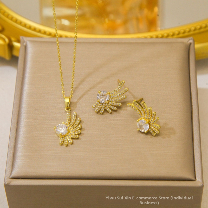 Kereszt nyaklánc kettős gyémánttal és háromszög gyémántokkal — réz, elektroplatált bevonat, O-kapcsos lánc, többszintű dizájn