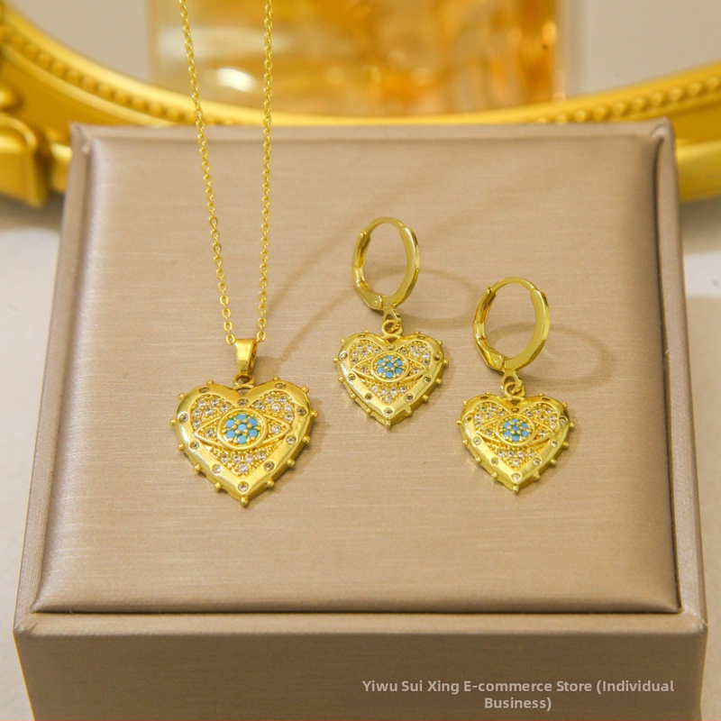 Kereszt nyaklánc kettős gyémánttal és háromszög gyémántokkal — réz, elektroplatált bevonat, O-kapcsos lánc, többszintű dizájn