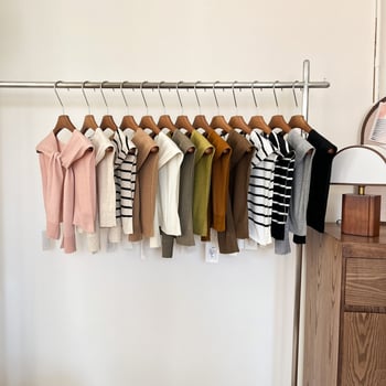 Accesoriu de șal – tricotat în stil coreean, senzație premium; pentru toate anotimpurile; personalizabil; lansat primăvara 2025 (Material: Lână; Sezone: toate anotimpurile; Personalizare: Da; Lansare: Primăvara 2025)