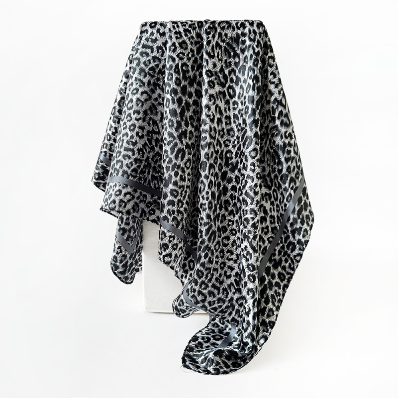Šal s leopard uzorom, poliester satenski kvadratni šal, twill tkanje, tisak, podrijetlo Jinhua