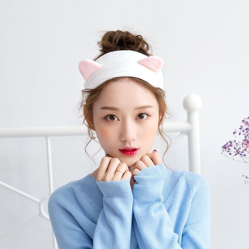 Galvas apdare – salds stils, audums, zīmols Unique, 2025. gada pavasaris