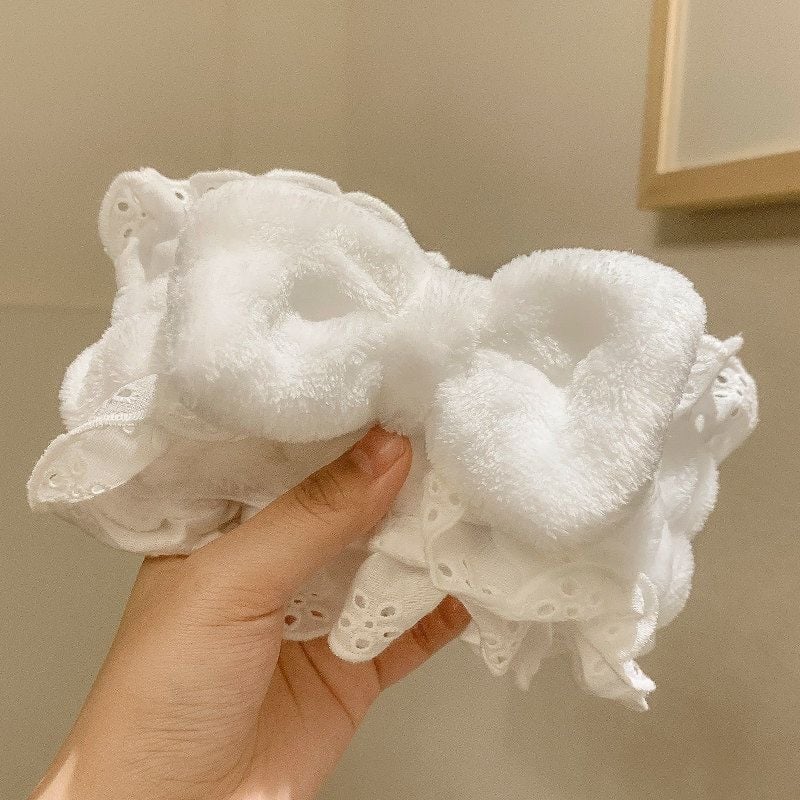 Galvas apdare – salds stils, audums, zīmols Unique, 2025. gada pavasaris