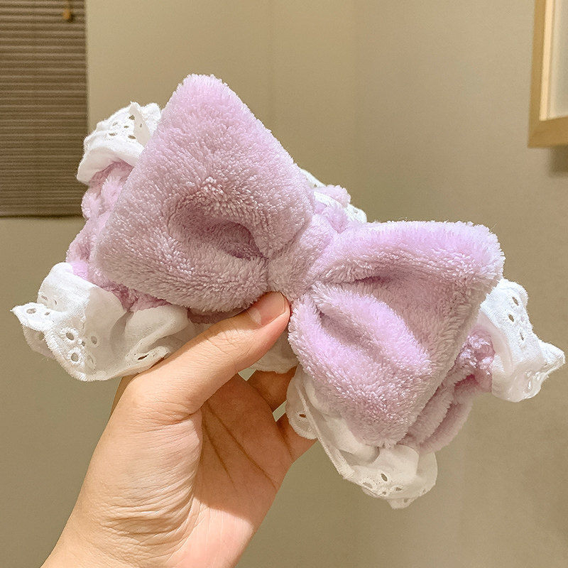 Galvas apdare – salds stils, audums, zīmols Unique, 2025. gada pavasaris