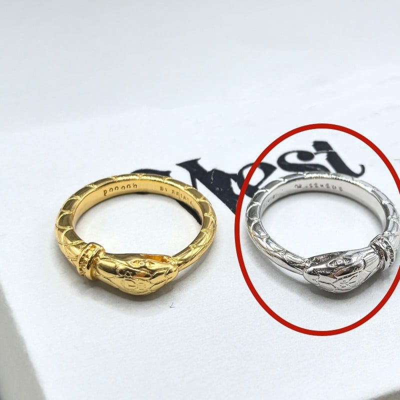 Zīmju gada juvelierizstrādājumu komplekts: kaklarota, gredzens, auskari un rokassprādze ar ģeometrisku dizainu no vara; standarta ķēde; sievietēm; vasara 2025