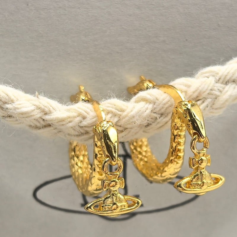 Zīmju gada juvelierizstrādājumu komplekts: kaklarota, gredzens, auskari un rokassprādze ar ģeometrisku dizainu no vara; standarta ķēde; sievietēm; vasara 2025