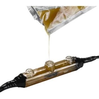 Liimiga täidetud veekindel jaotuskast välisvalgustusele, 1 sisend, 2 väljundit, isolatsiooniga ja tihendatud, pritsmekaitse