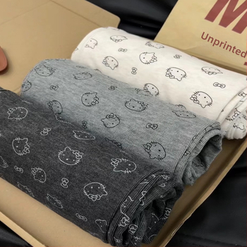 Casualinės kelnės su katės spaudu, poliesterio ir elastano mišinys, vidurio juosmuo, tiesus kirpimas, ruduo–žiema 2025