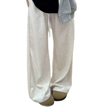 Casualinės kelnės su katės spaudu, poliesterio ir elastano mišinys, vidurio juosmuo, tiesus kirpimas, ruduo–žiema 2025