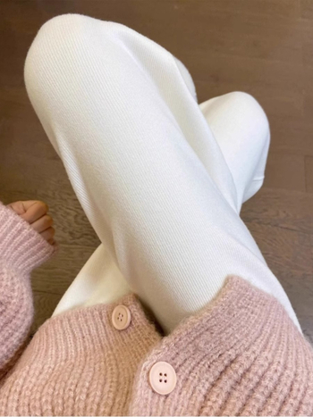 Moterų aukšto liemens megztos plačios tiesios kelnės, storas audinys, ruduo 2024